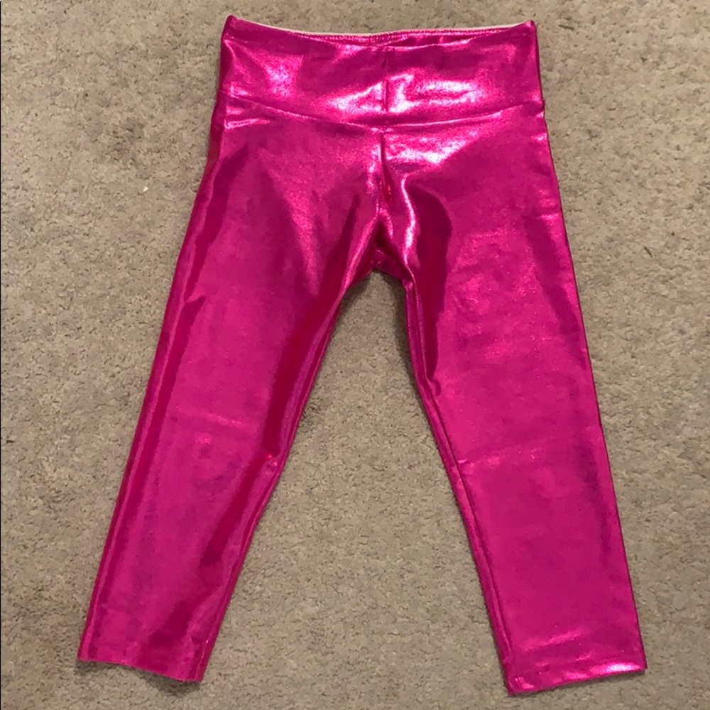 Sukishufu 3/4 length yoga pants. Glossy pink. XS